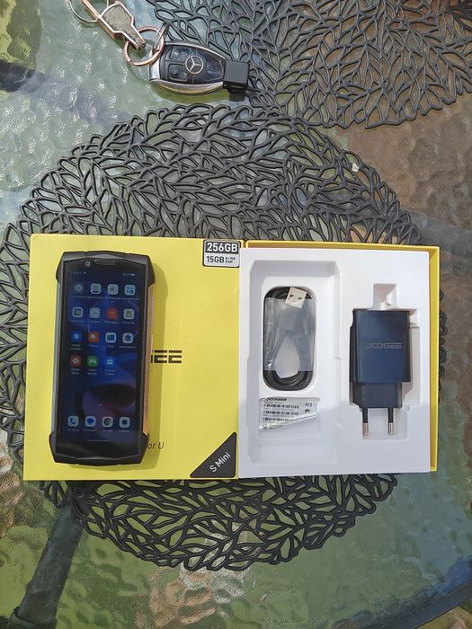 Продавам Doogee S Mini 8/256gb