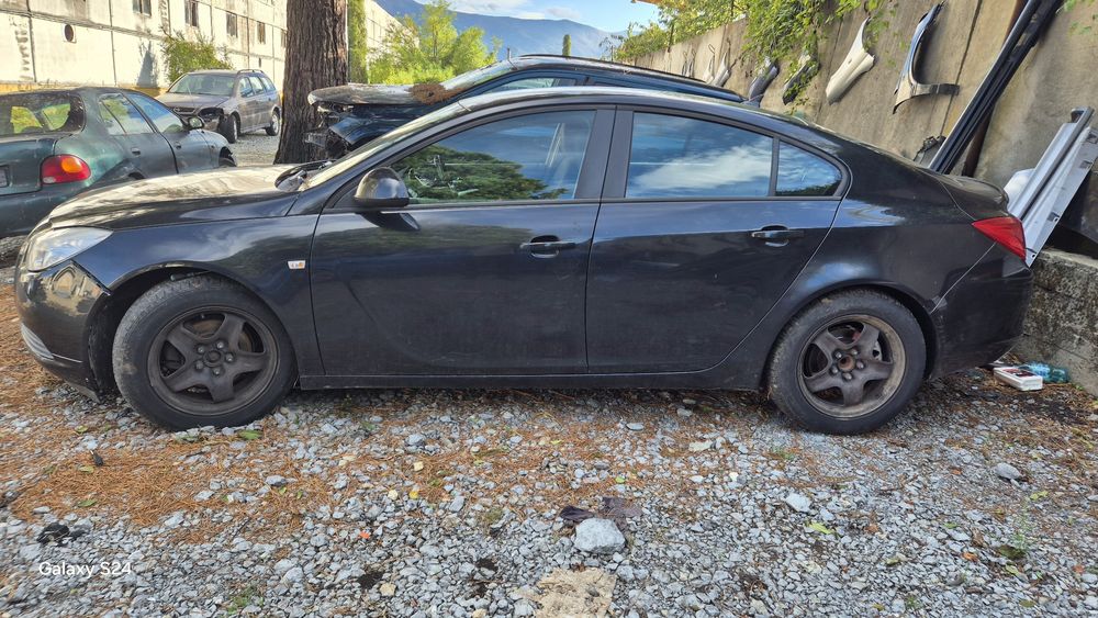 Опел инсигния 2.0 160ps 2011г