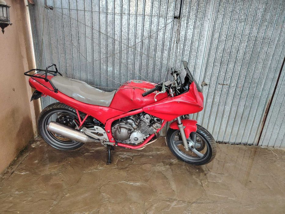 Yamaha XJ 600. Mai multe detalii la telefon.