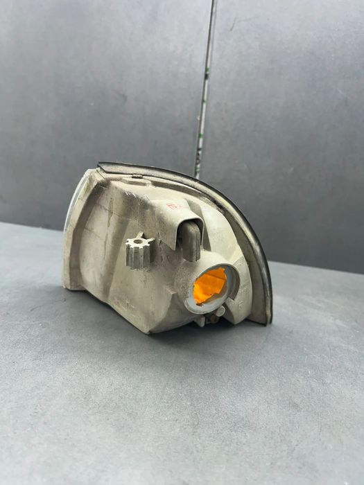 Lampa semnalizare fata dreapta 96175350 Daewoo Cielo 1999