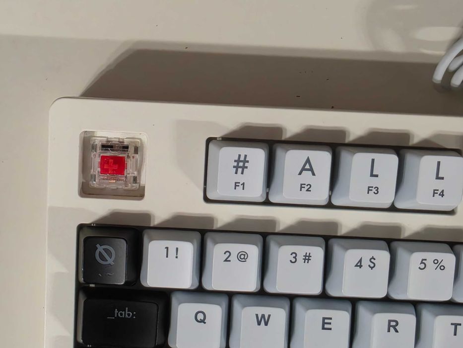 Tastatura Gaming Mecanica Aquirys Aludra TKL Switch-uri Gateron  Cherry Red