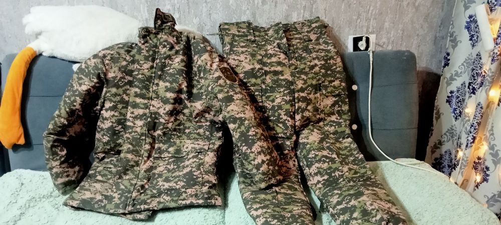 Продам камуфляжный костюм