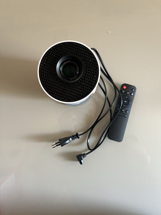 Преносим смарт проектор Xmart MPP-40