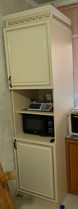 Кухонный гарнитур сатылады