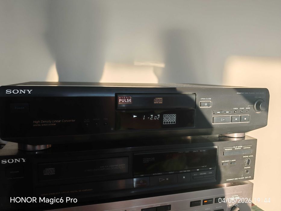 Sony CDP - xe300 cd player
