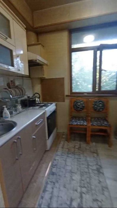 м.Буюк Ипак Йули Лафарга 2(3)-комн 2/4 47,3 м² кирпич 2х6 меб/тех