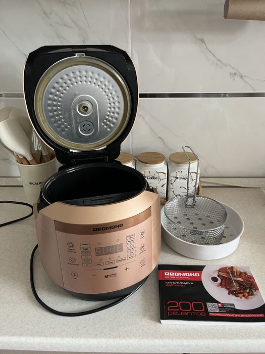 Мультиварка и мультипекарь Redmond