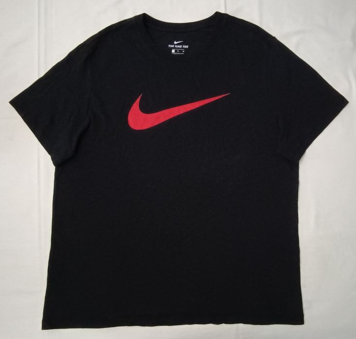 Nike Sportswear Swoosh Tee оригинална тениска XL Найк памук спорт черна фланелка