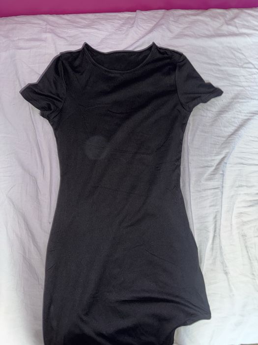 Черна рокля, чисто нова