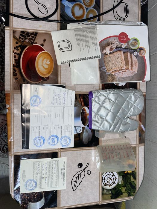 Хлебопечка Moulinex , с гарантией и книгой рецептов