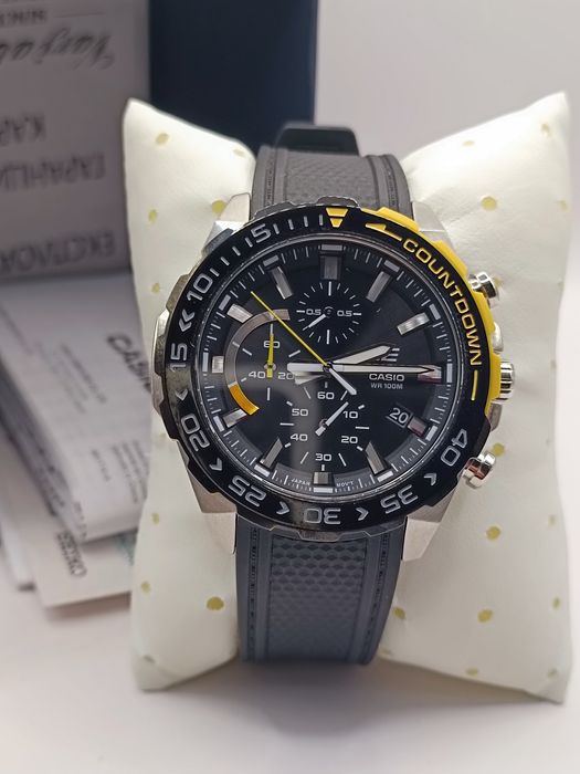 Часовник Casio EFR - 566 / 22 месеца гаранция