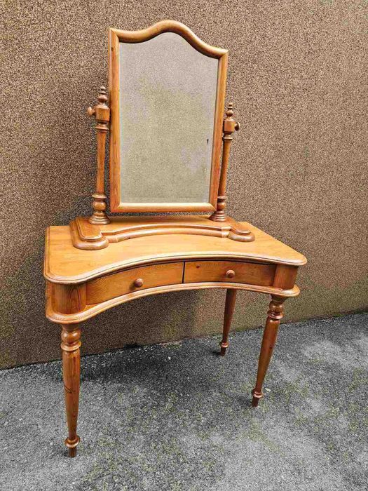 Тоалетка с огледало в стил Рустик