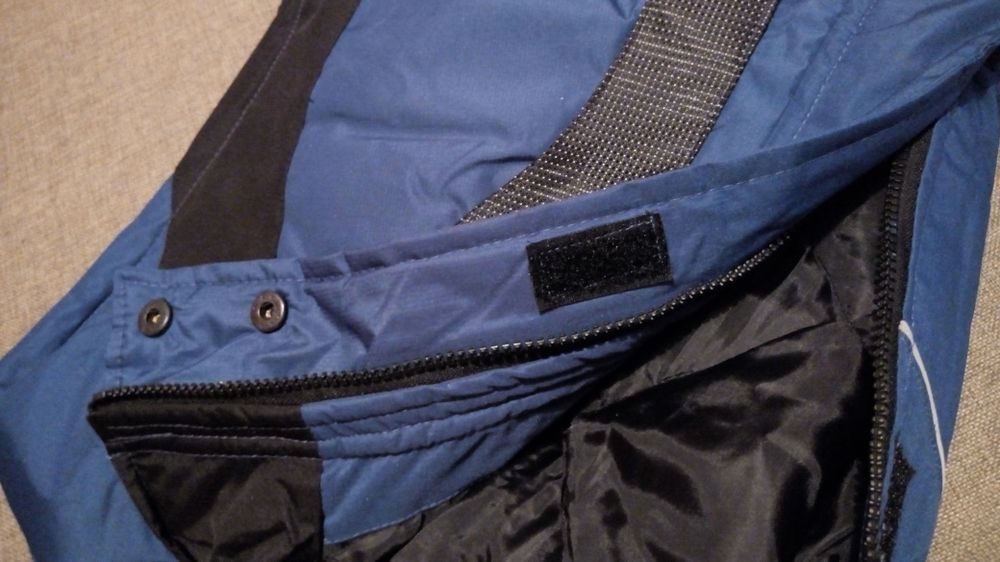 Водо и ветроустойчив елек XL размер