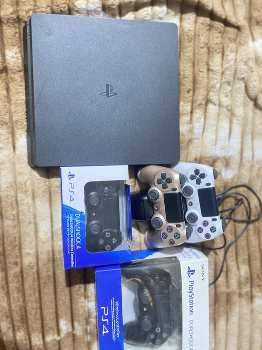 Playstation 4 (1 тб)