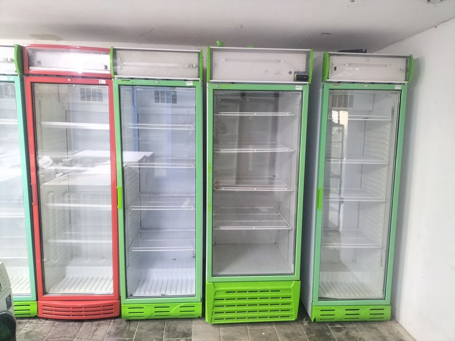 Холодильник Витринный
