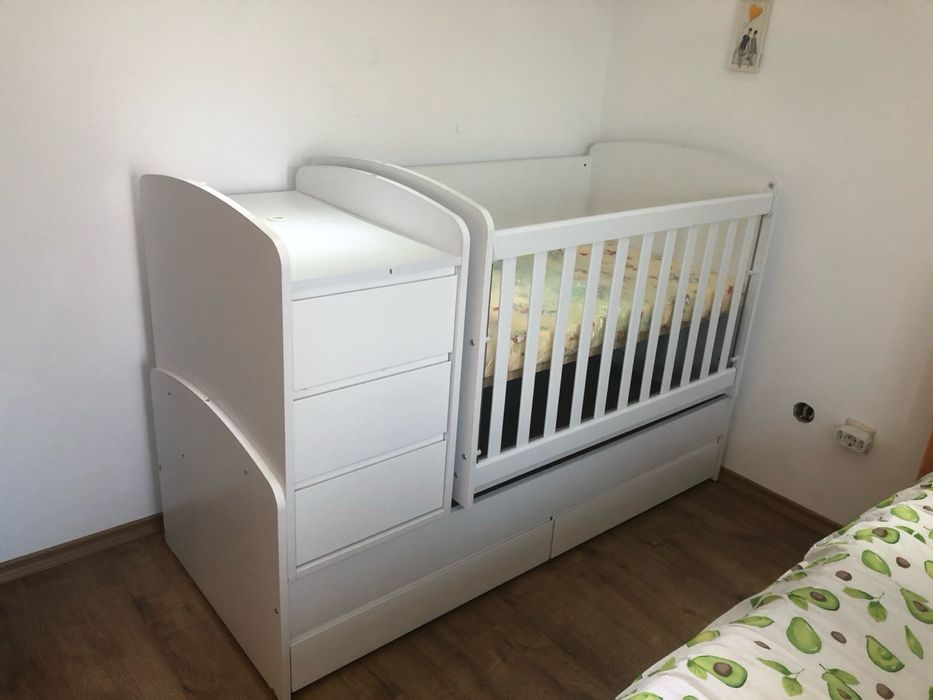 Бебешка кошара с повивалник Луна люлееща, дървена