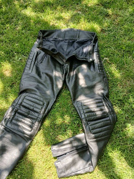 Pantaloni piele moto