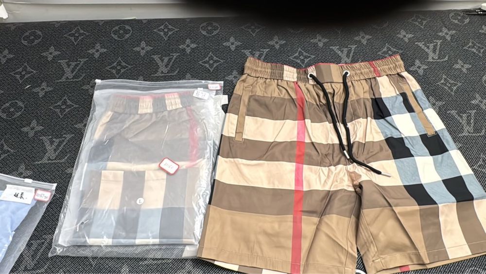 Short uri de baie