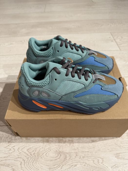 Yeezy boost 700 fad
