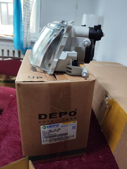 Фара Митсубиси хазима депо Тайвань