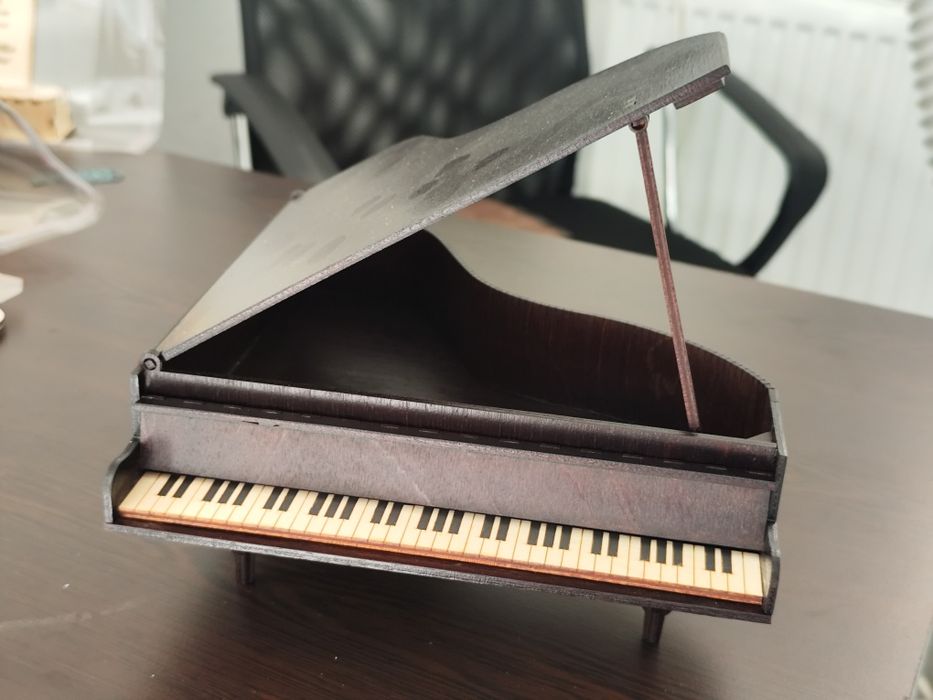 Пиано/ Роял - кутия