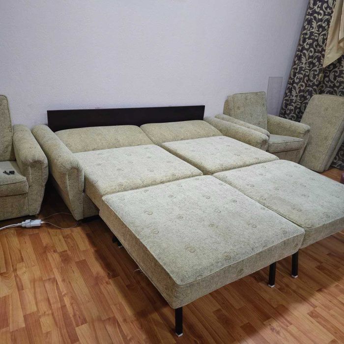 СРОЧНО! Диван и два кресла.