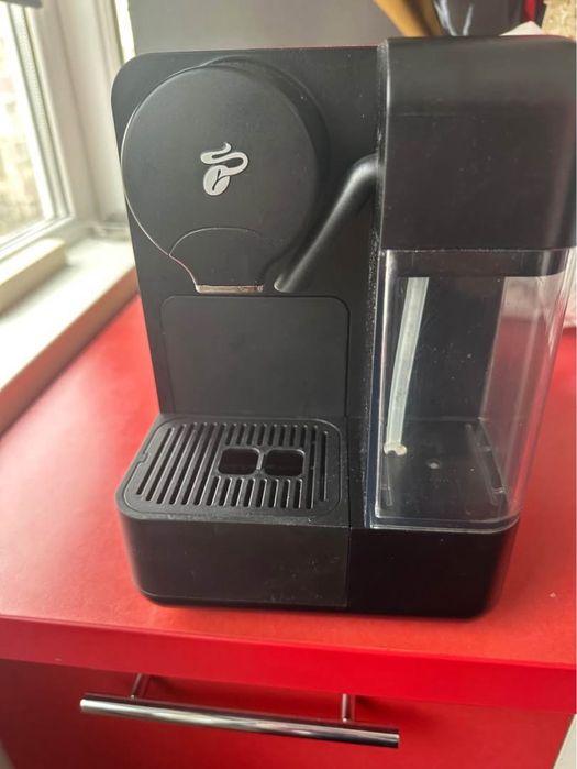 Vând espressor cafea Tchibo în stare perfectă .