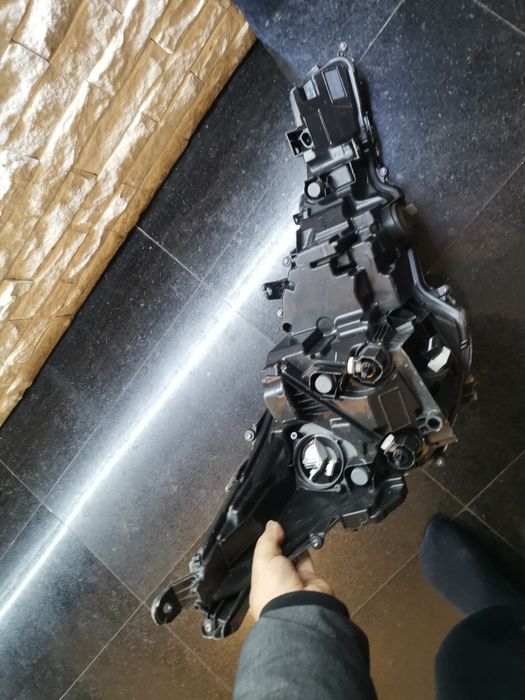 Far stânga full led adaptiv toyota corolla e210 hatchback combi