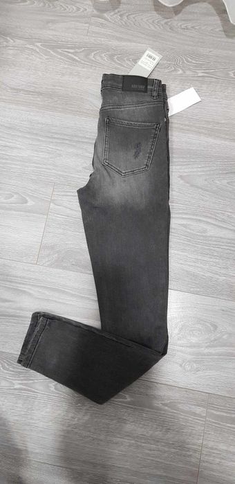 Blugi xs și s talie înaltă noi