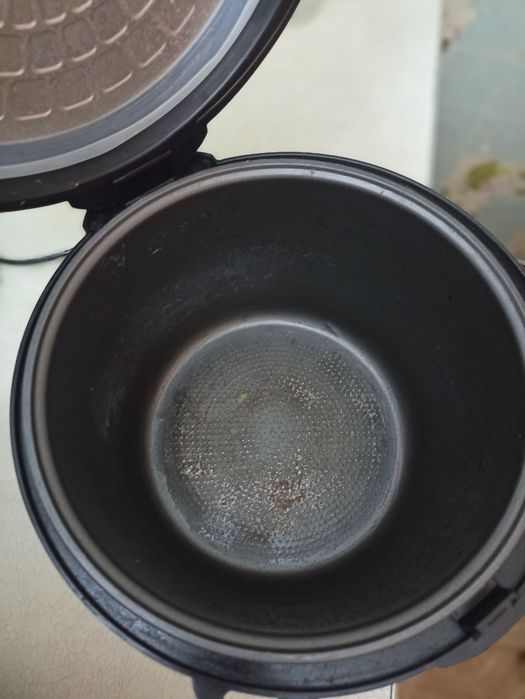 Продам мультиварку.