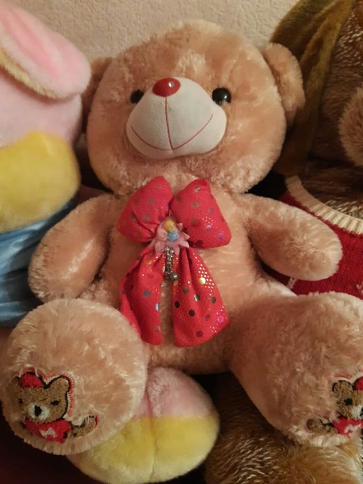 Продам игрушки   .