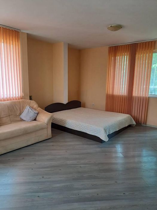 Дава се под наем Едностаен апартамент в Пловдив, Кършияка - 48 кв.м за 306 € - Снимка #2