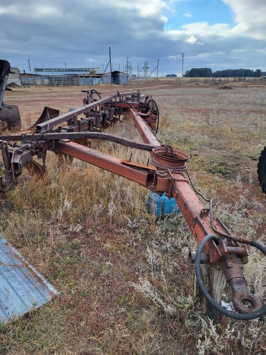 Продам трактор К700