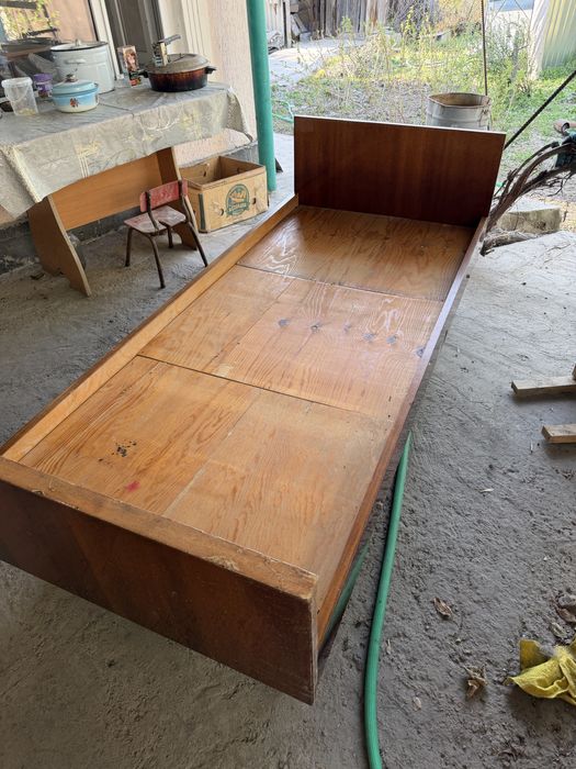 Кровать односпальный