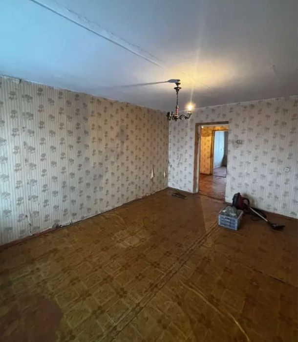 Продам 4-х комнатную квартиру