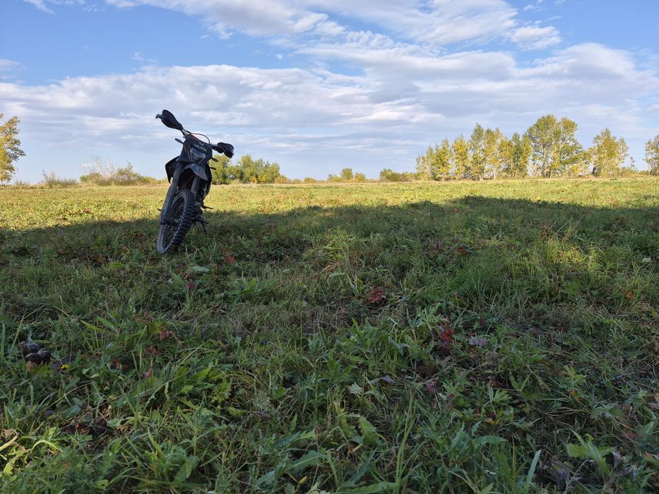 Продам мотоцикл эндуро.
