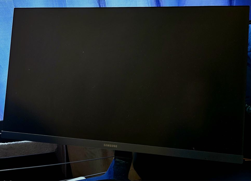 Монитор Samsung 24 дюйма