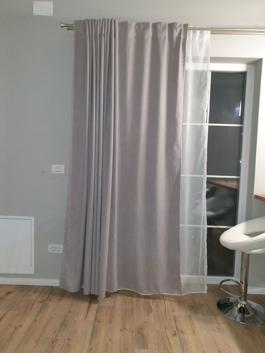 Draperie cu perdea și galerie