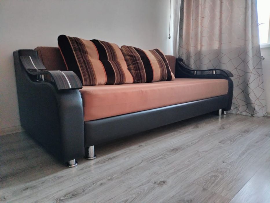 Продам диван микрорайон Юбилейный