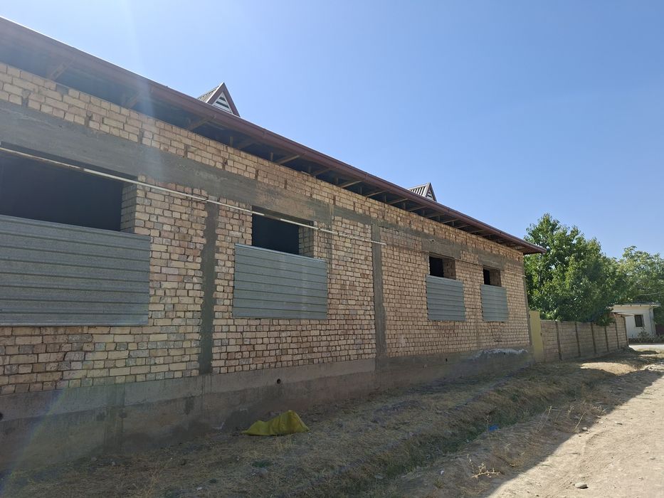 Ботаника санаторияси ёнида хавоси тоза жойда коробка холатида ховли