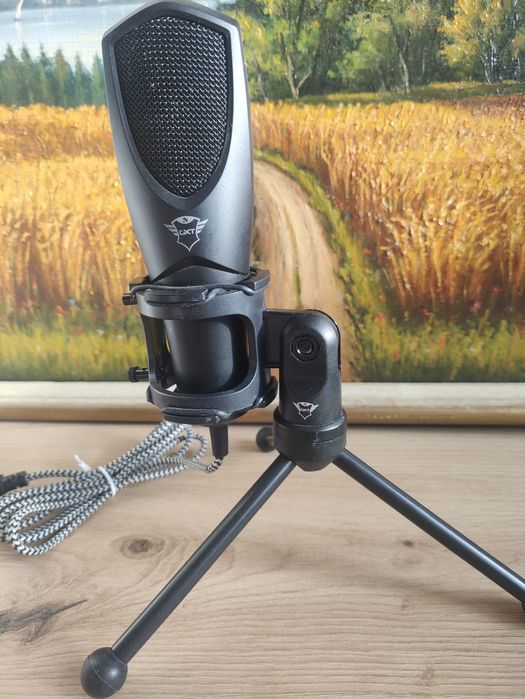 Microfon Trust GXT