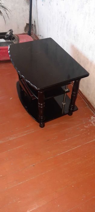 Продаю тумбу под телевизор