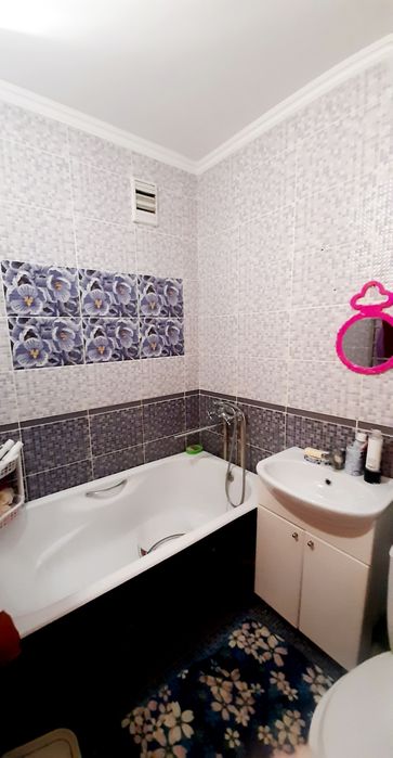 Срочно продаётся 2х комн квартира в центре