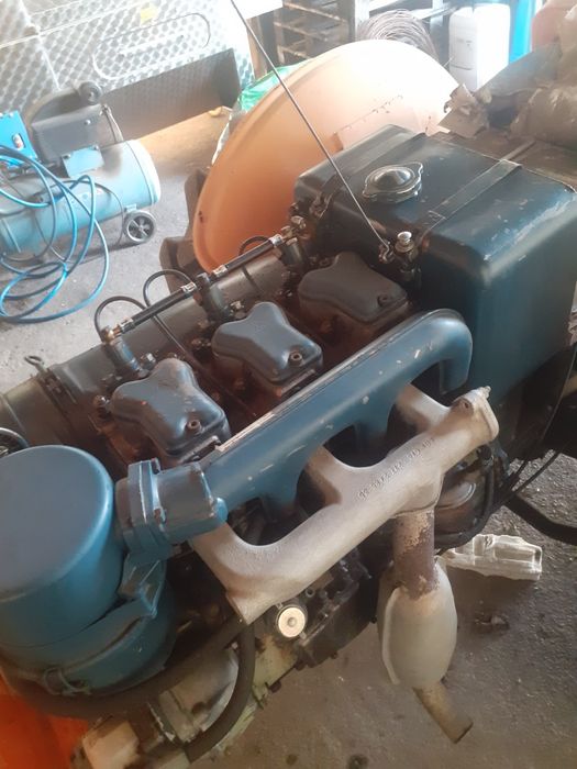 Vând Tractor carraro