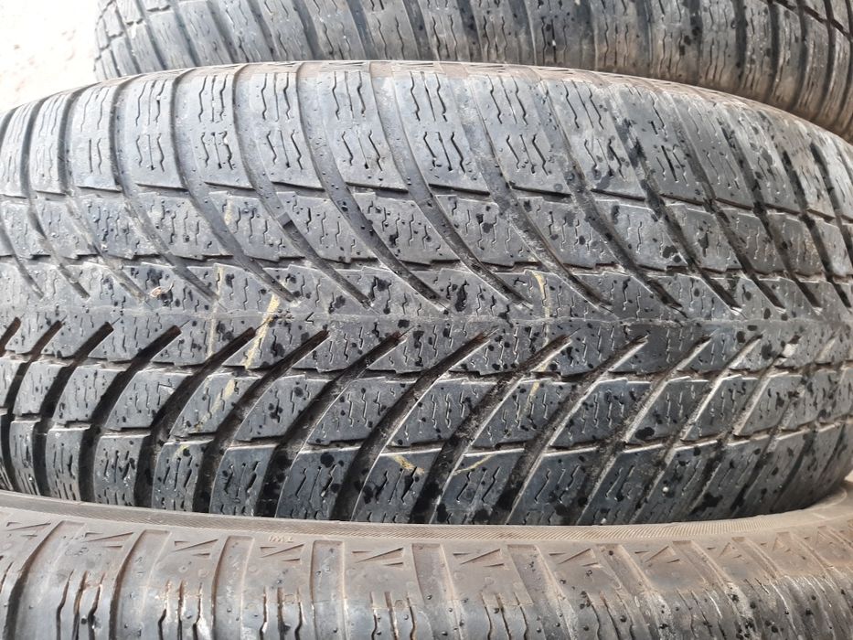 Продам шины. 245/65/17 нокиа