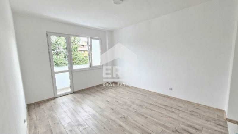 Продава се Двустаен апартамент в Варна, Младост 2 - 44 кв.м за 2612 €/кв.м - Снимка #3