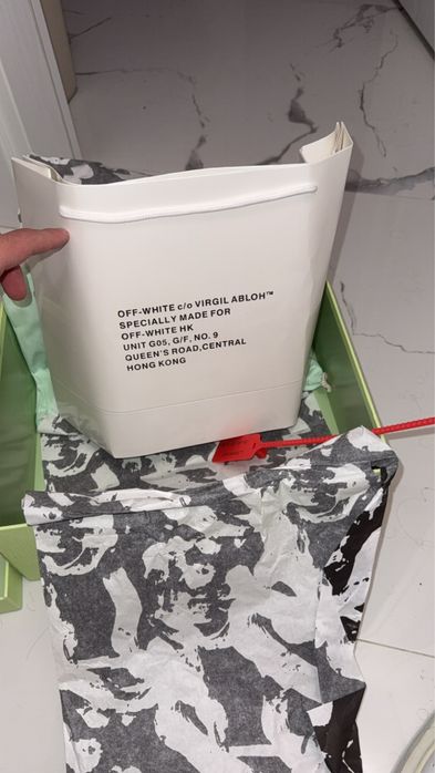 Off white Out of Office Originali
