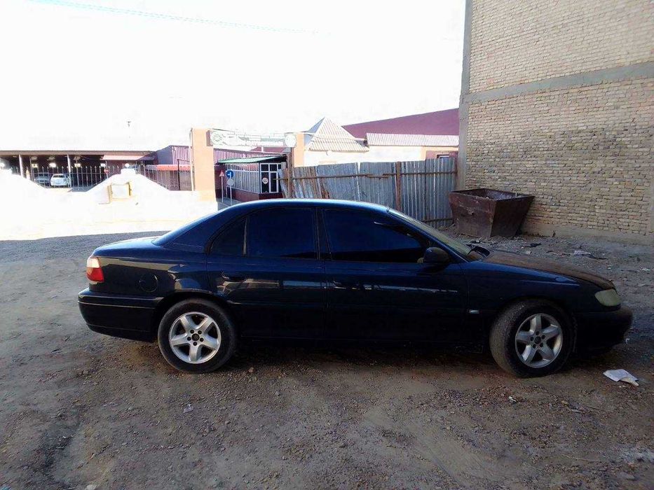 Opel OMEGA 2.2 sotiladi