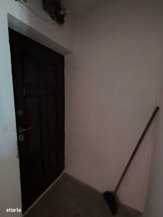 Pret imbatabil! 2 camere , et 2, zona Micro 11