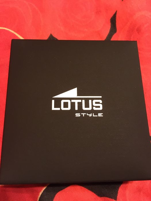 Colier barbati Lotus style nou
